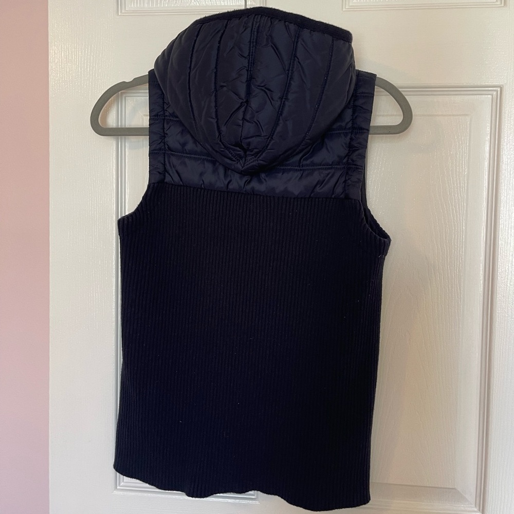 Vest - Picture 2 of 3
